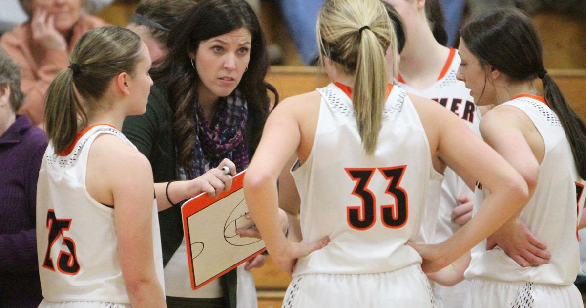 Seibel steps down as Bloomer girls basketball coach to join UWEC women's staff