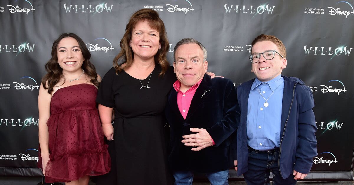 Warwick Davis' children make heartfelt announcement a month after mum's death