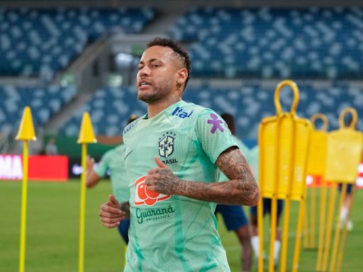 "Sin prisa": Neymar sigue su recuperación y ya aparece tocando el balón - El Diario NY