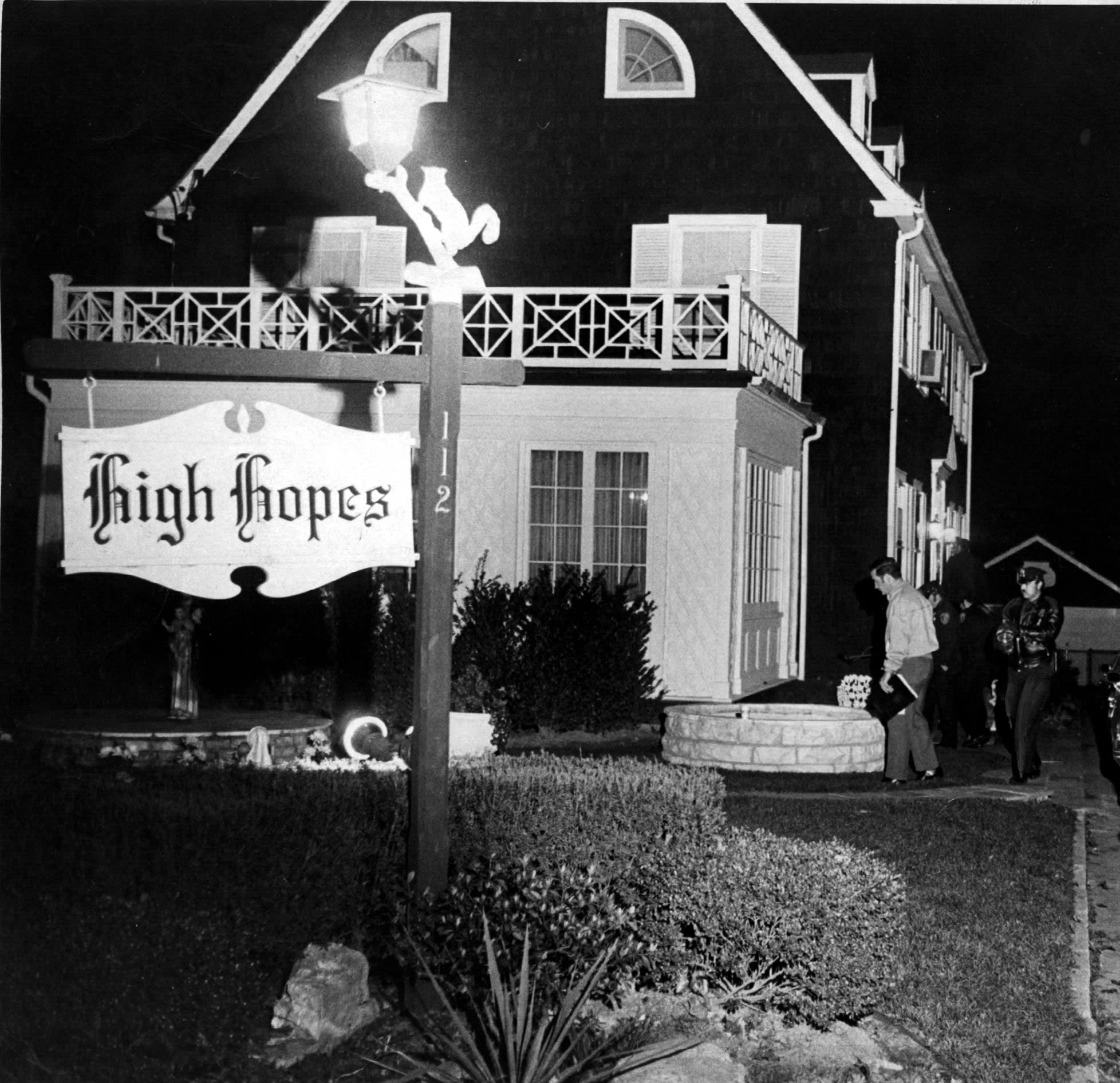 6 of the Most Infamous Murder Houses in American History