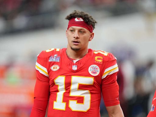 Patrick Mahomes Shares Adorable Picture of Dad Holding Him as a Baby