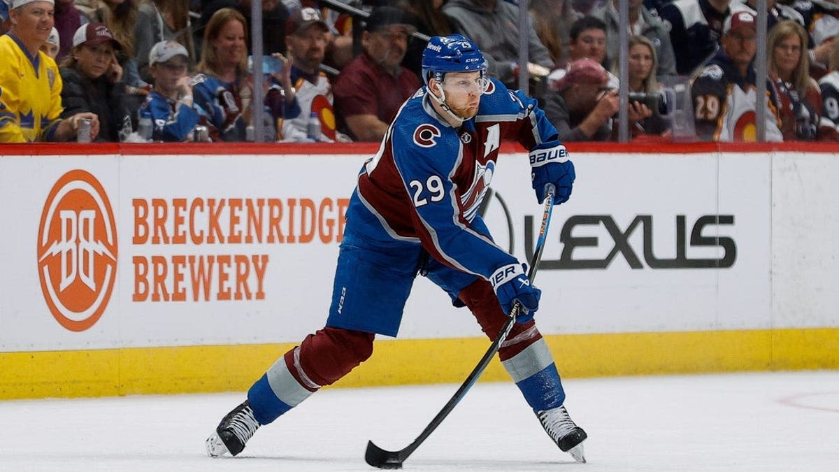 Avalanche hope to rediscover offense in Game 4 vs. Stars