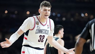 2024 NBA Draft: Washington Wizards Should Take UConn's Donovan Clingan With Second Pick