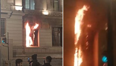 Incendio afecta al Palacio de Tribunales de Justicia en pleno centro de Santiago