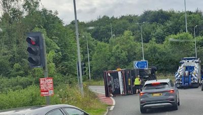 Towed lorry overturns blocking M25 slip road from Watford