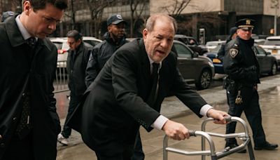 La reacción del ‘MeToo’ y las mujeres a pie de calle tras la anulación de la condena de Harvey Weinstein