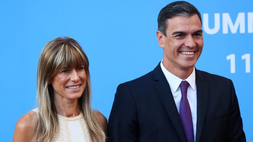 Spain's PM Pedro Sánchez halts public duties as wife faces inquiry