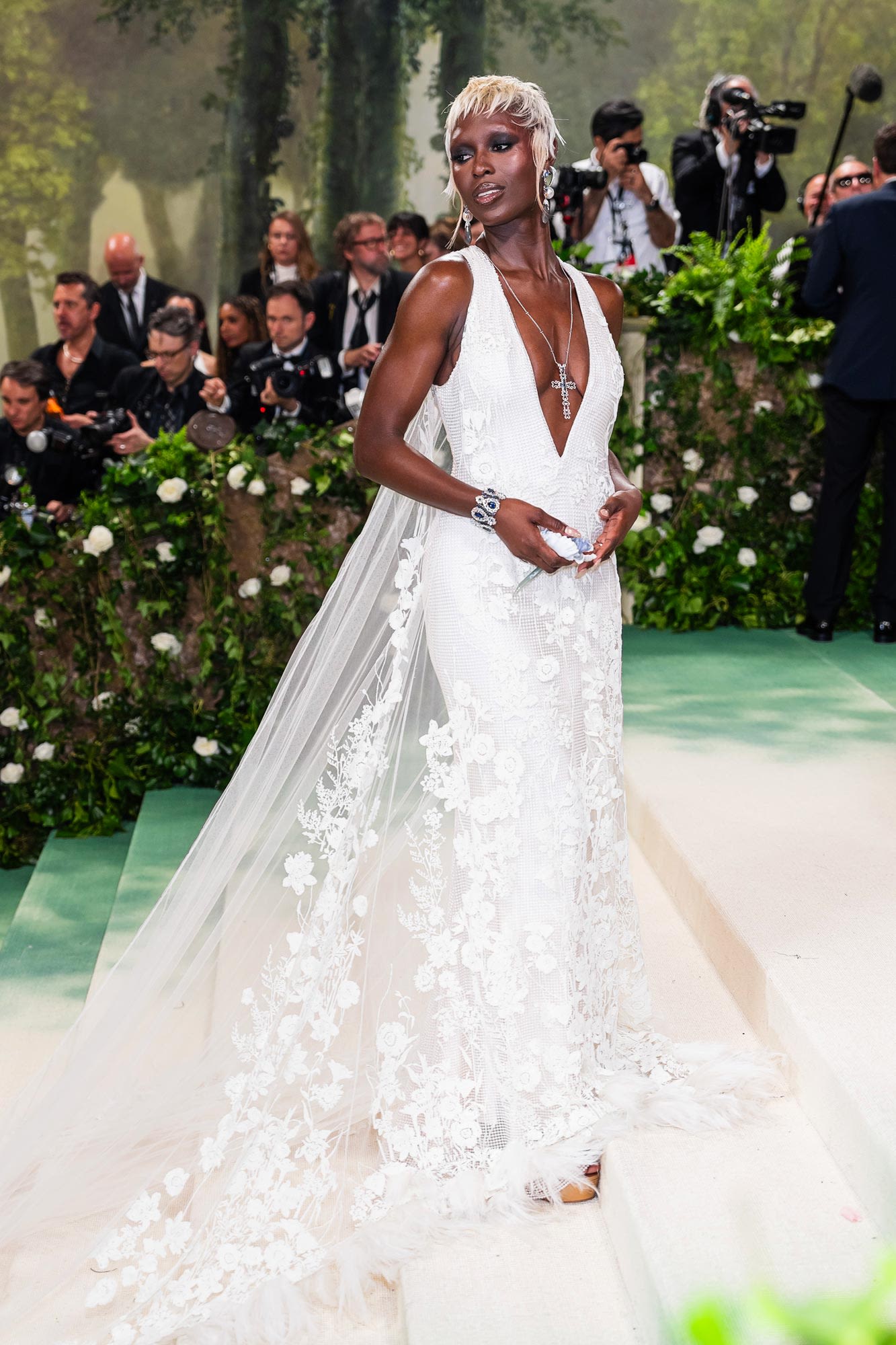 Why Jodie Turner-Smith Wore a ‘Bridal’ Gown After Joshua Jackson Divorce