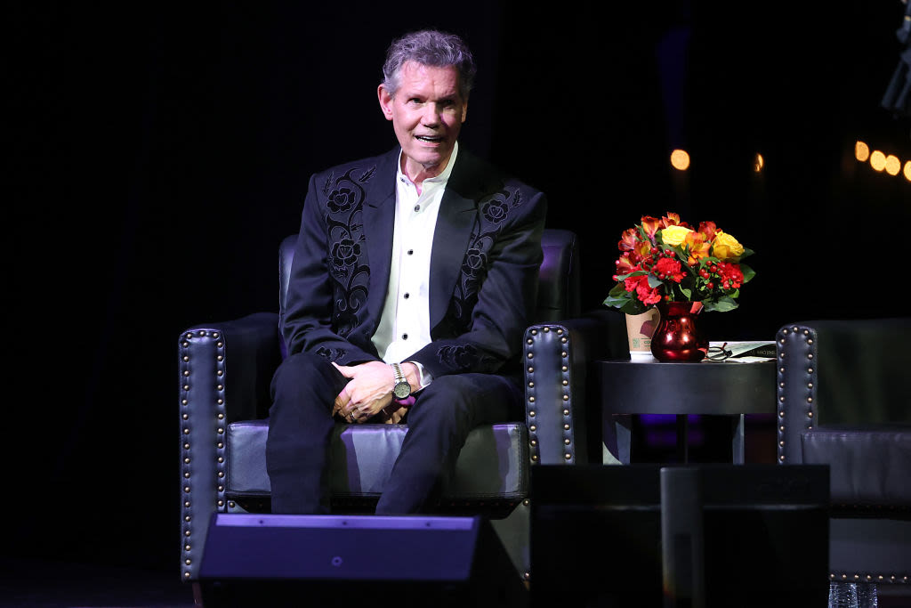 Randy Travis To Release First Song Since 2013 This Week