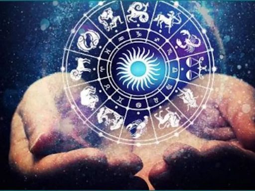 Navigating life's crossroads: Zodiac signs as intuitive decision makers - Times of India