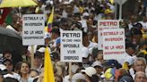 Participación masiva en las marchas contra las reformas de Petro en Colombia