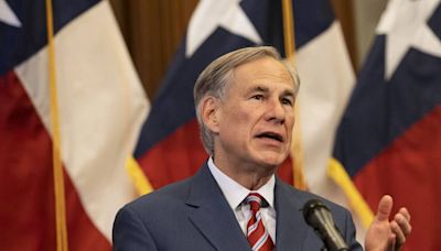 Greg Abbott inicia Fase 1 de base militar en Eagle Pass