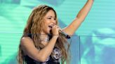 Shakira announces world tour