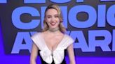 People’s Choice Awards 2022 Red Carpet Fashion