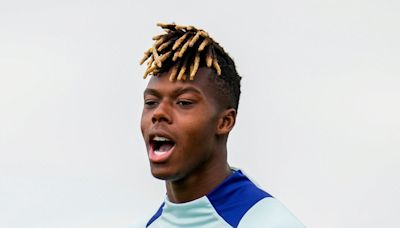 Nico Williams says brother's experience will help with £49m Arsenal and Chelsea transfer decision