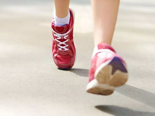 Doctor Reveals How Walking Can Help Burn 500 Calories, Reduce Risk Of Heart Disease