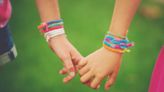 Friendship Bracelets May Be Everywhere, But It's '90s Kids Who Have The Best Memories Of Them