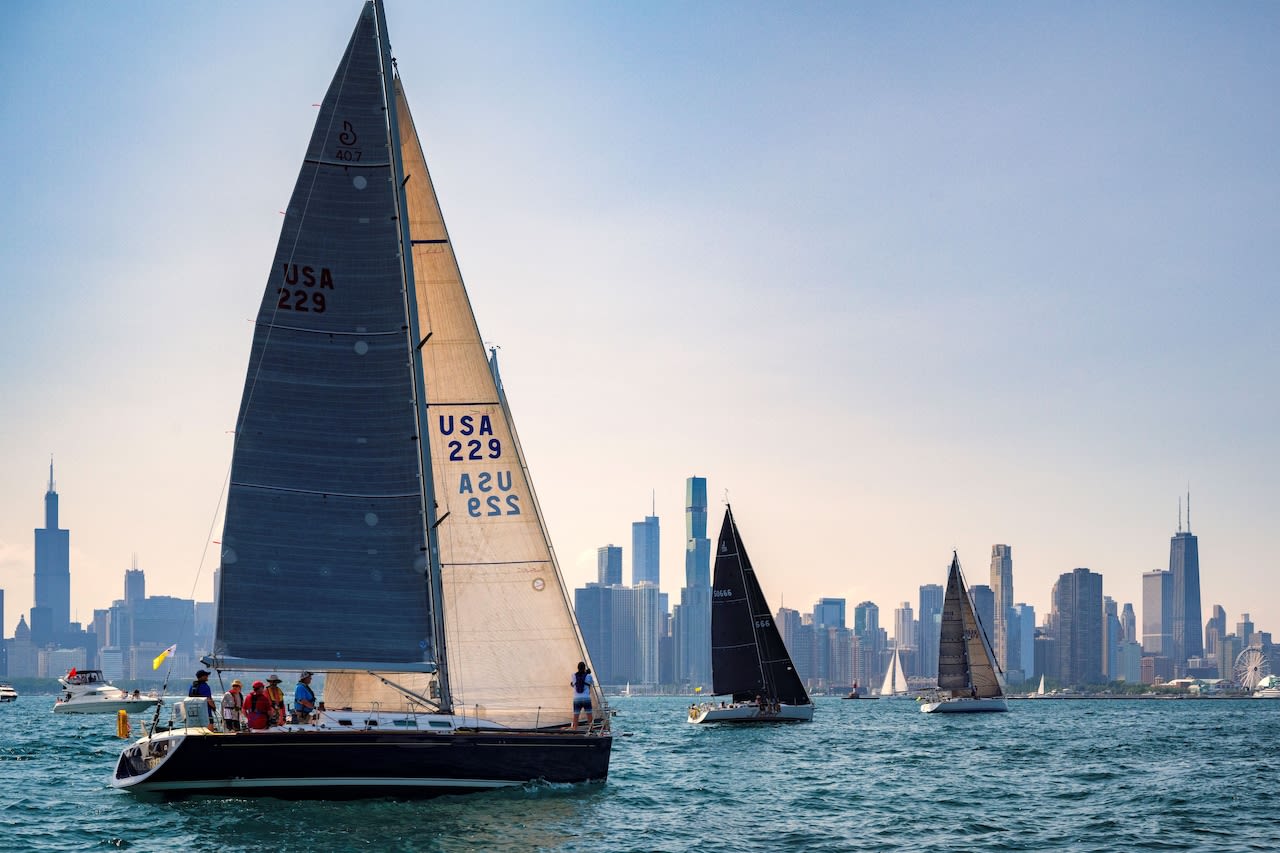 Man overboard, boats damaged when storm hits Chicago to Mackinac sailboat race