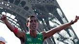 Brasileño Caio Bonfim celebra su medalla: ‘vencí a los prejuicios’