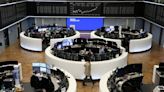 Ações europeias ficam estáveis no início de uma semana movimentada por balanços; Philips salta