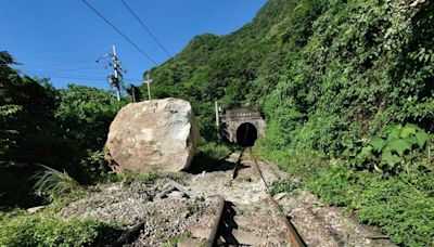 150公噸巨石砸台鐵鋼軌 北迴線搶修和仁-崇德恢復雙線通車