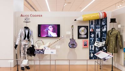 Make an Alice Cooper top hat at Musical Instrument Museum special event honoring the icon