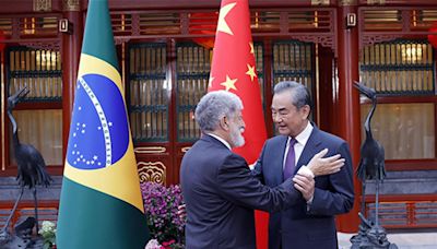 王毅晤巴西總統顧問達成反對割裂世界、製造封閉政經集團共識