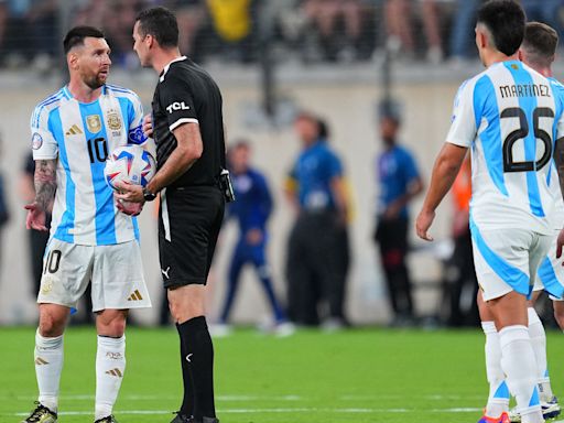 Argentina repite árbitro contra Ecuador