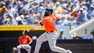 Blue Jays drop series finale against Astros as offence fizzles after first inning