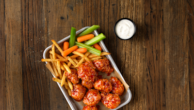 Get 10 free boneless wings with your order at Buffalo Wild Wings: How to get the deal