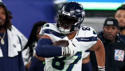Seahawks 2024 Training Camp Primer: Versatile Tight End Group Expected to Play Vital Role in New Offense