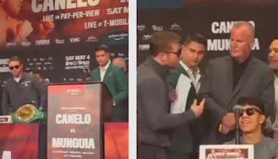 ¡Casi se arman los golpes! ‘Canelo’ Álvarez y Óscar de la Hoya se pelean en plena rueda de prensa