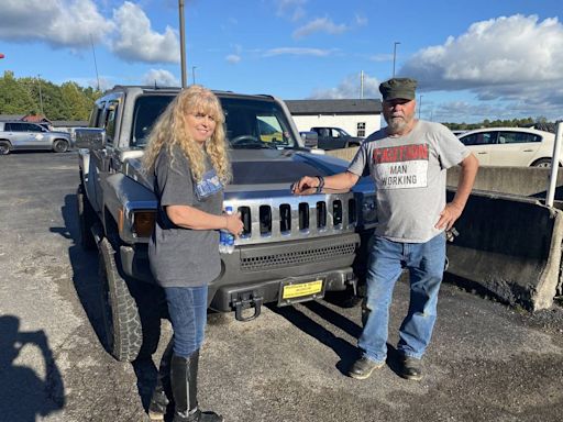 Couple behind Hatfield & McCoy museum finds body of man who shot at cars on I-75