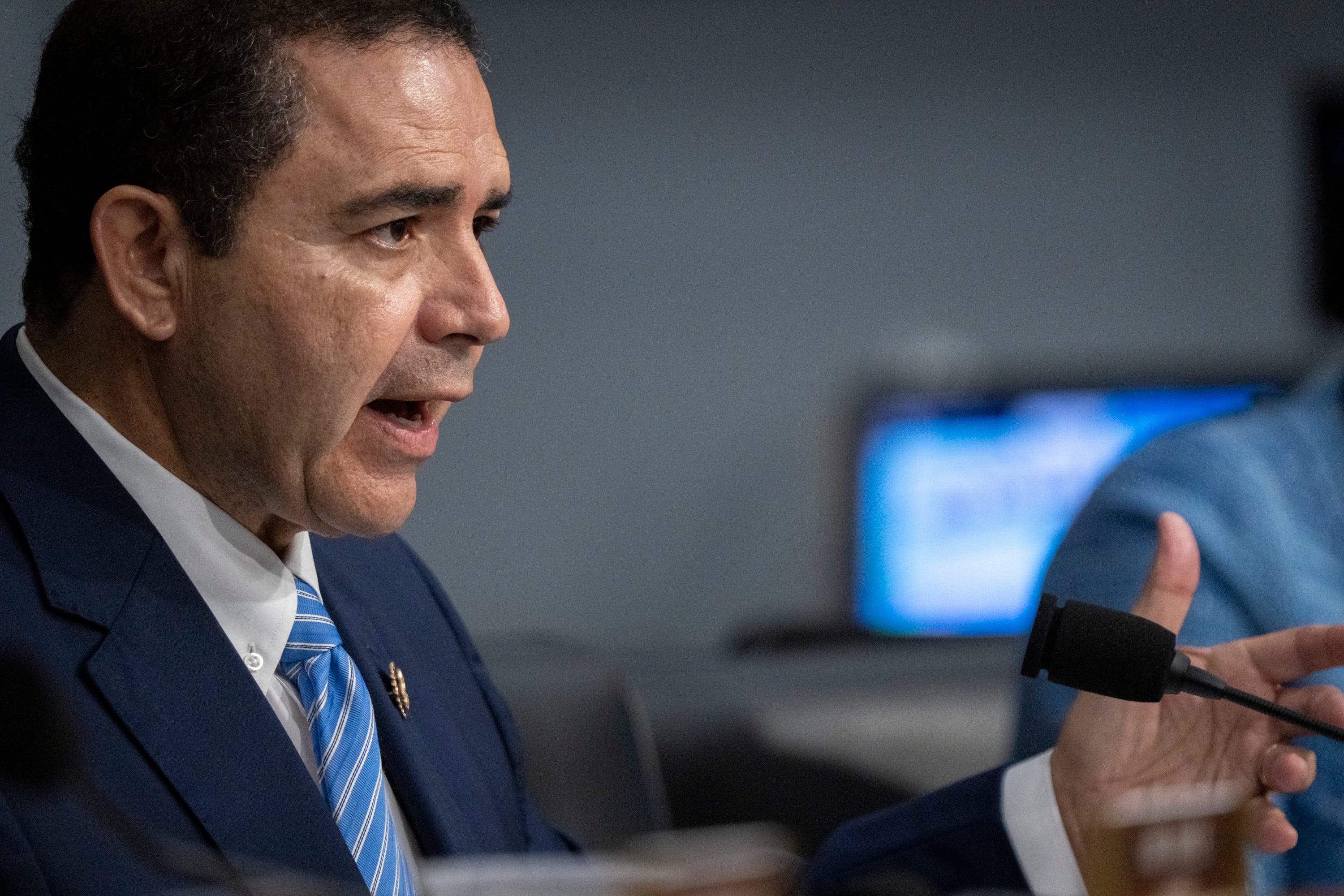 Federal bribery charges filed against Texas Democratic congressman and his wife