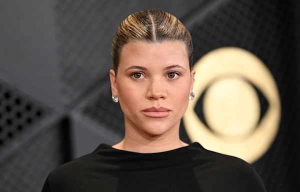 Sofia Richie looks ready to pop as pregnant star shares selfie of her huge belly