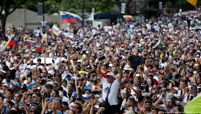 委內瑞拉民眾抗議馬杜羅操縱選舉結果 11人喪生