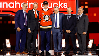 Sennecke 'shocked' to be selected No. 3 by Ducks at 2024 NHL Draft | NHL.com