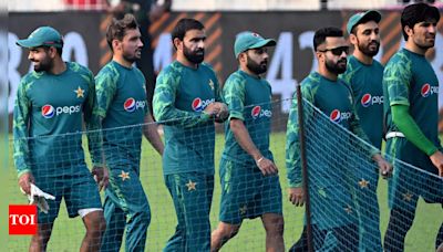 'Beda garak kar diya Pakistan cricket ka' - Ahmed Shehzad slams Test squad selection | Cricket News - Times of India