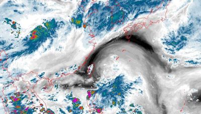 「冷心低壓」通過午後大雷雨連番轟炸西半部 水氣雲圖曝本體