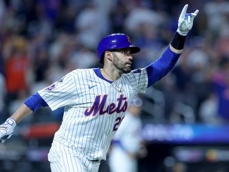 Mets' Carlos Mendoza confident struggling J.D. Martinez will play ‘huge role’ in Braves series