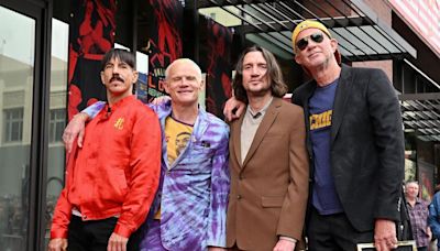 Red Hot Chili Peppers Manage A Career First