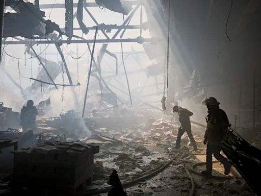 Rusia recrudece sus ataques en Kharkiv: al menos tres muertos y 23 heridos en un doble bombardeo contra civiles