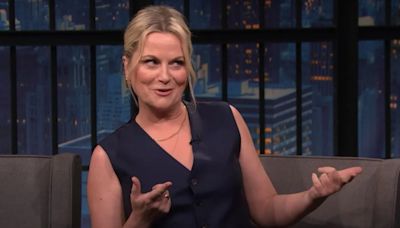 Jet-Lagged Amy Poehler Derails Seth Meyers Interview to Talk About ‘Moonstruck’ | Video