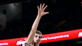 Ezra Manjon leaves Vanderbilt basketball vs. Alabama with apparent injury