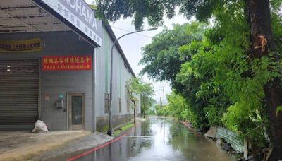 豪大雨襲新北 樹林區、土城區多處積水