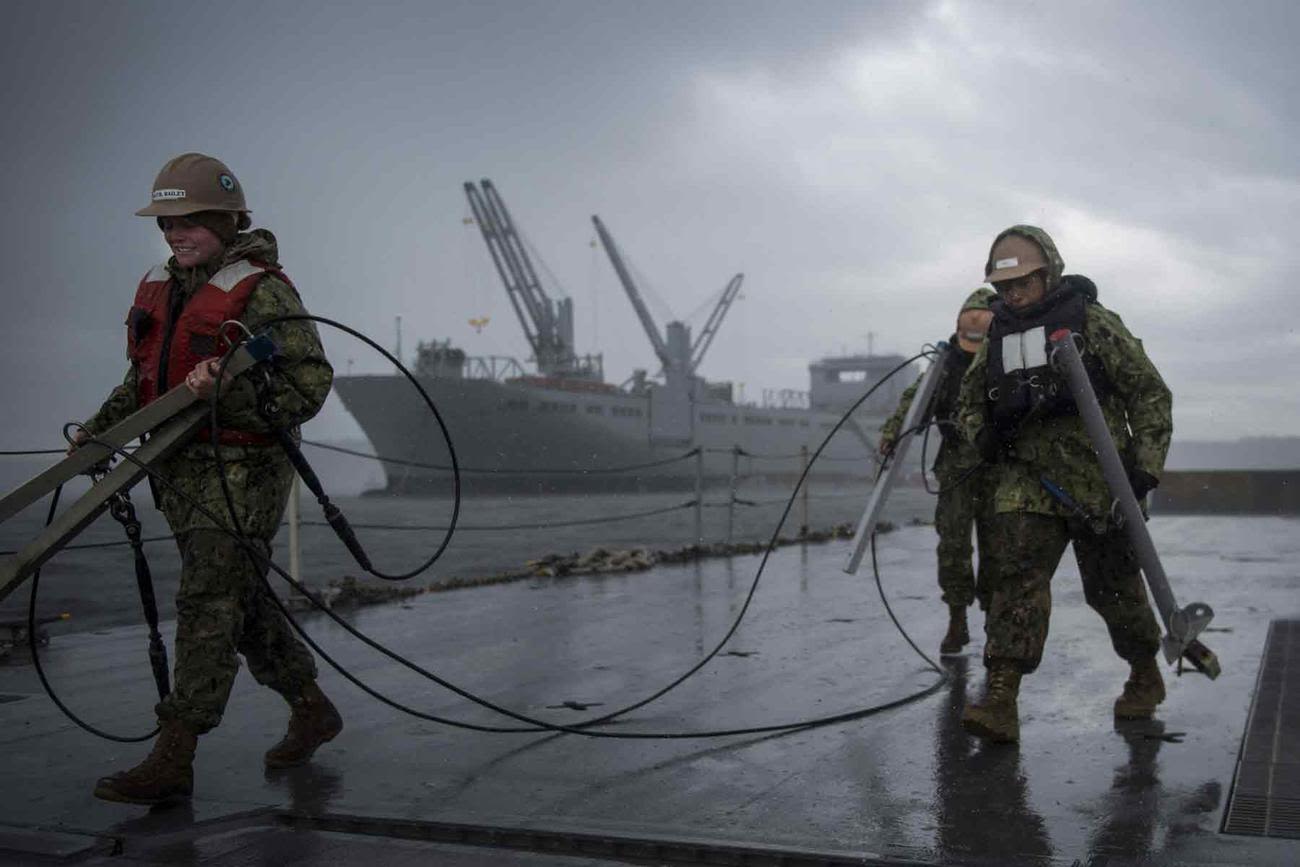 Gaza Pier Construction Begins Amid Concerns over Attacks on Troops and Aid Workers