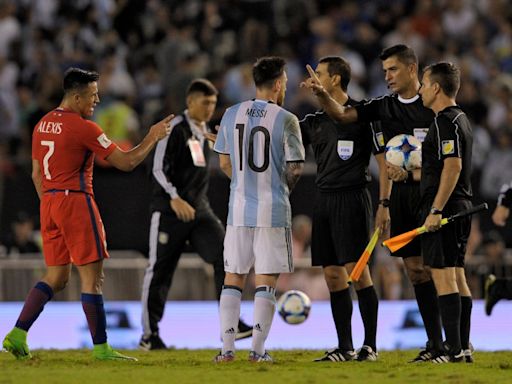 Chile and Argentina name starting XIs for Copa América showdown