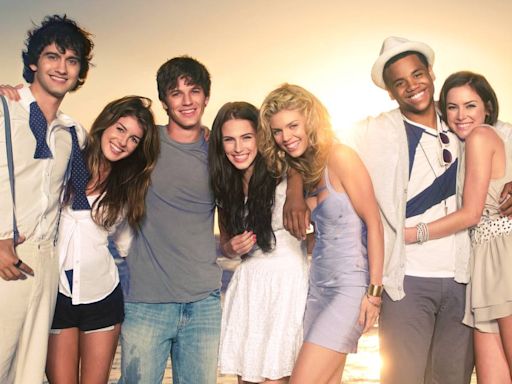 Check in with the ‘90210’ Reboot Cast — Beverly Hills High Class of 2008