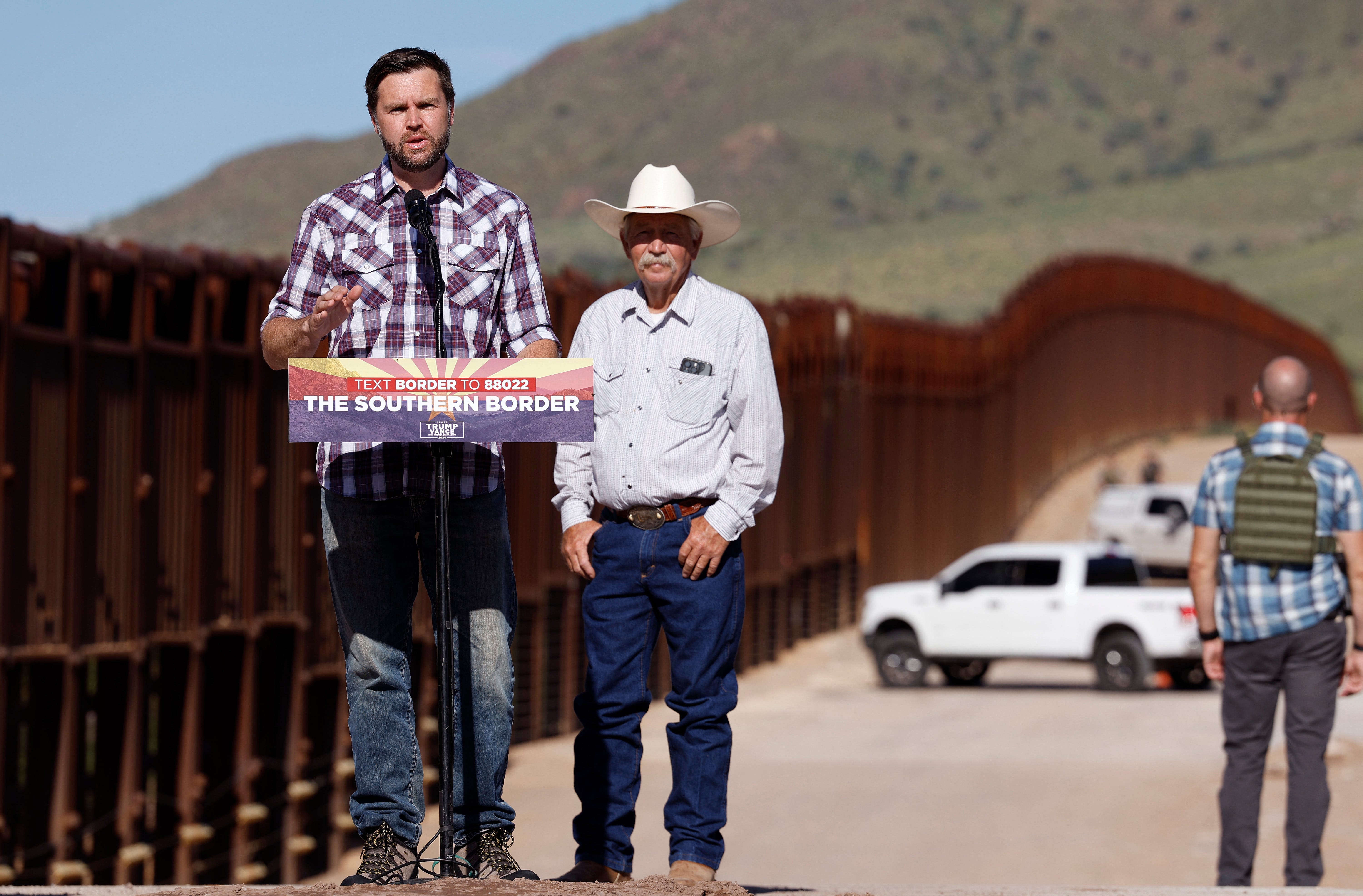 JD Vance slams Kamala Harris on immigration during Arizona border visit