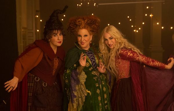 Bette Midler wants 'Hocus Pocus 3' to happen while cast is 'still breathing'